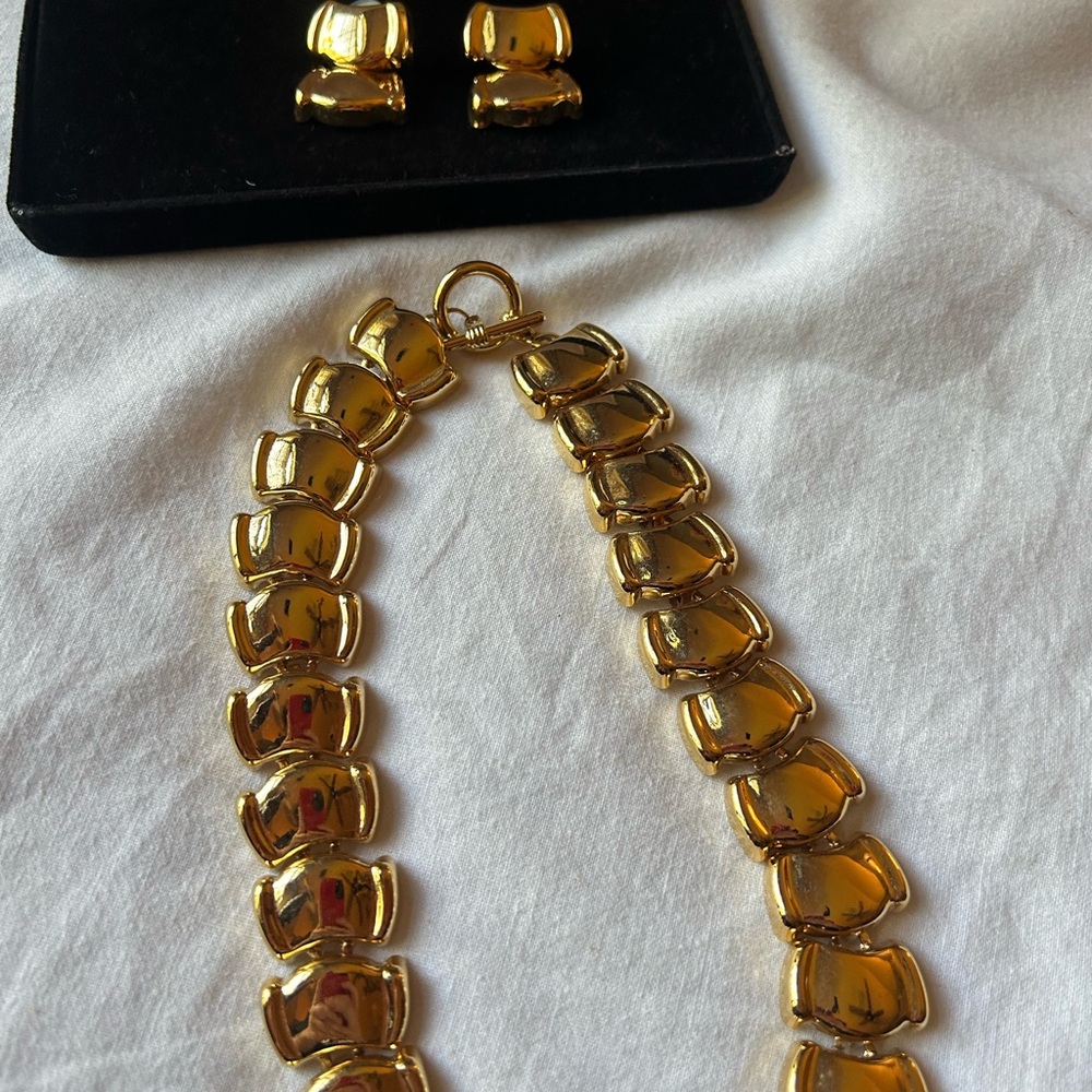 Vintage Gold Necklace and Earring Set